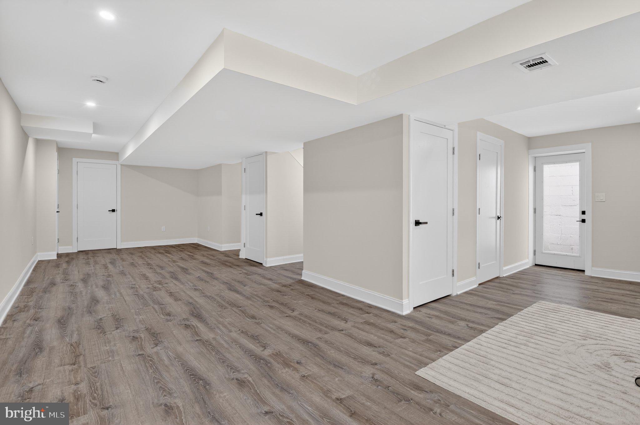 WHEATON FOREST - Residential