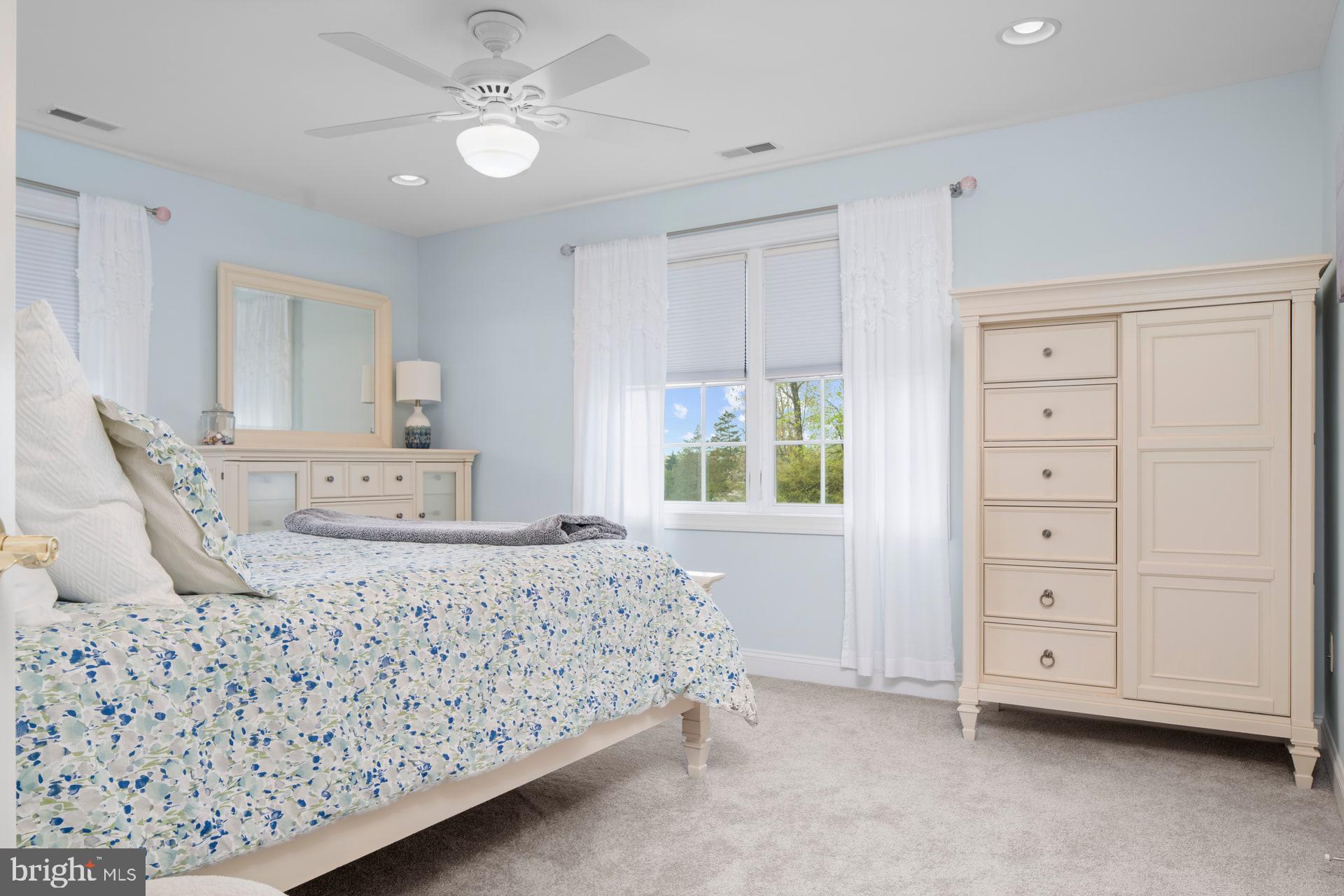 SAGE MDWS AT PIDCOCK - Residential