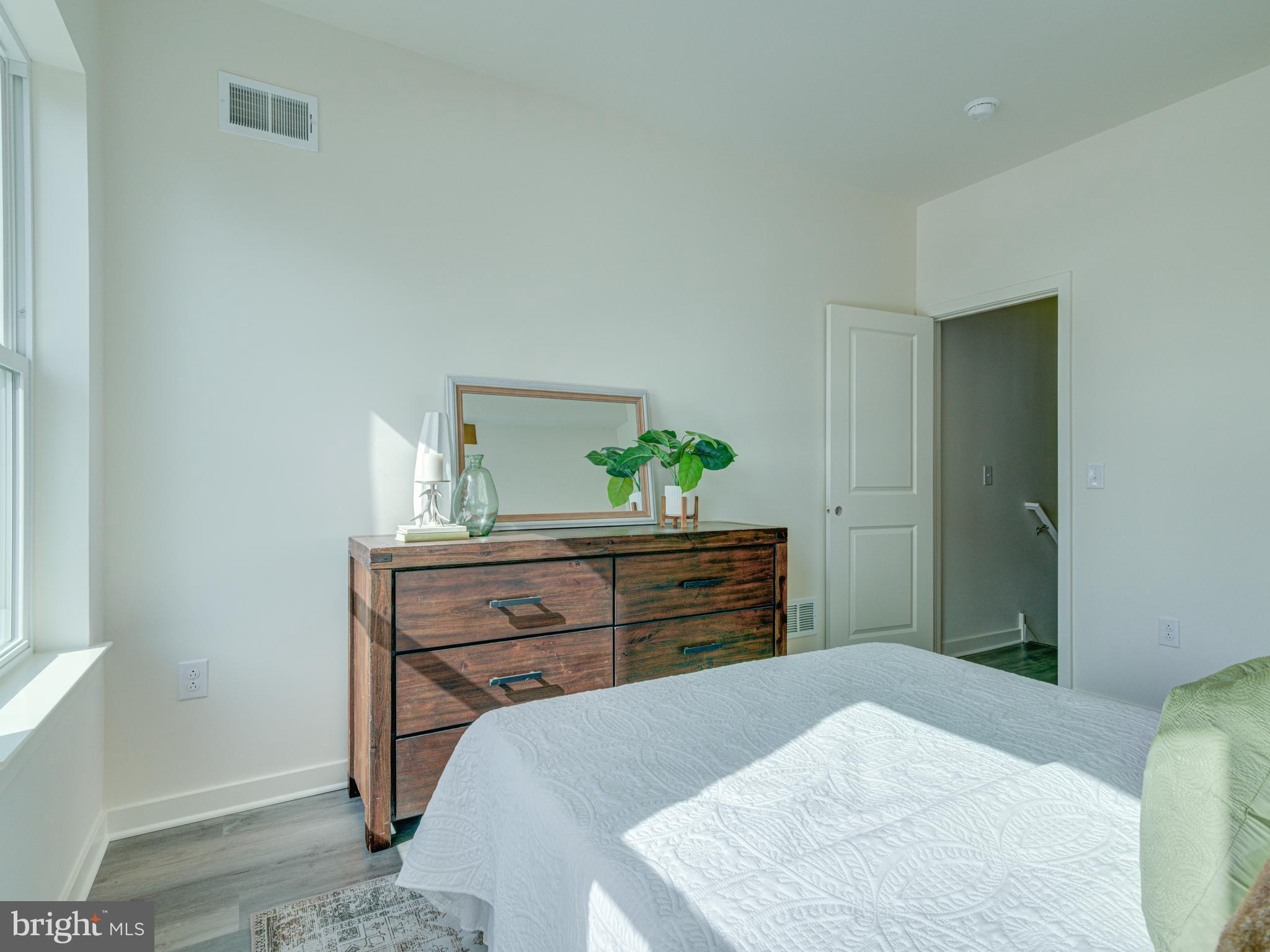 PORT RICHMOND - Residential
