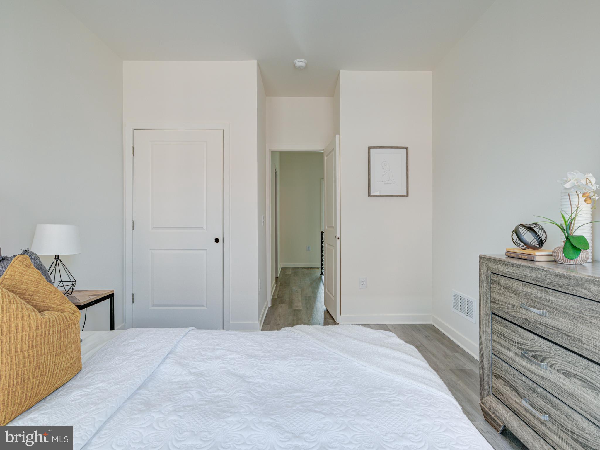 PORT RICHMOND - Residential