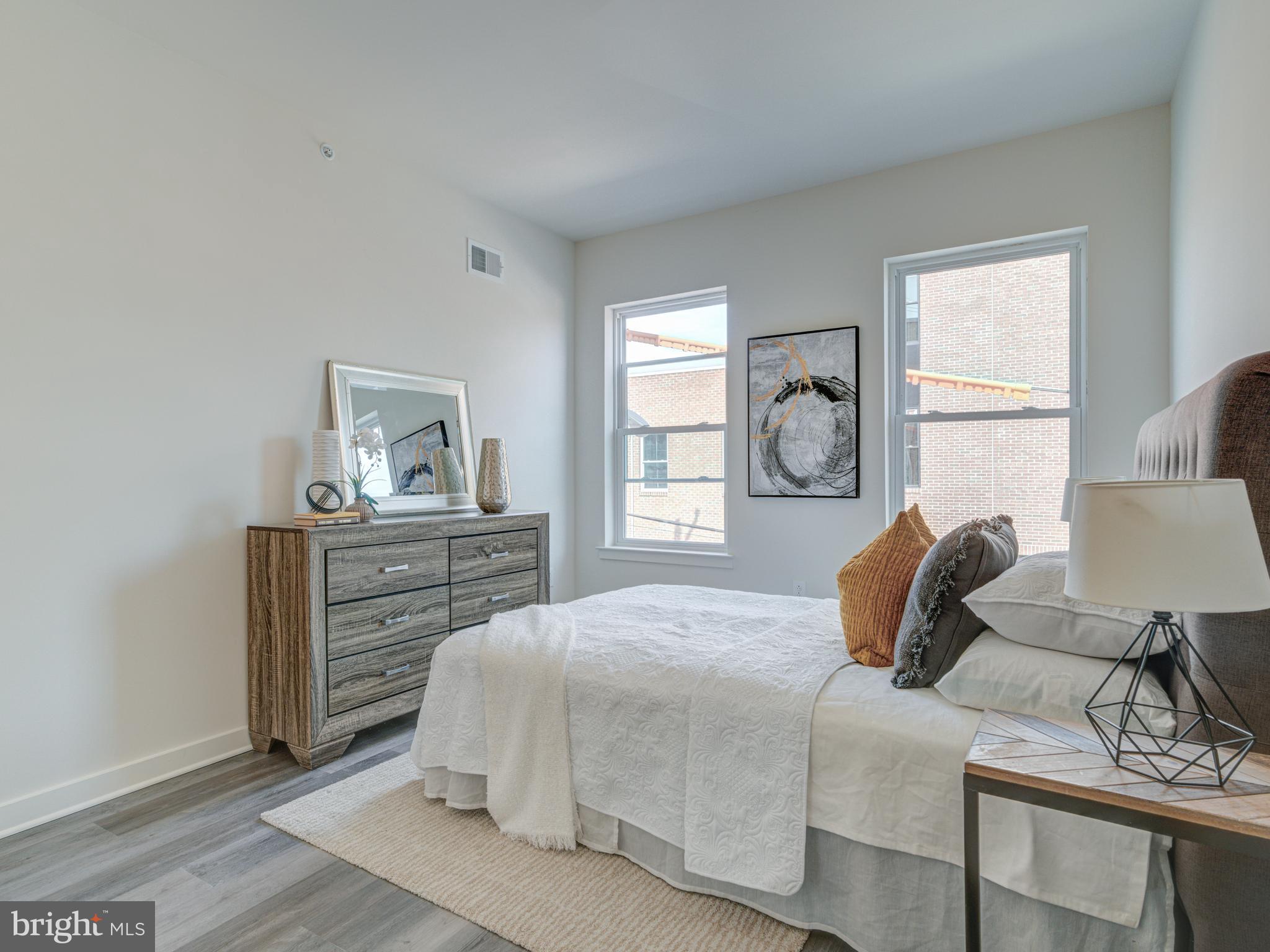 PORT RICHMOND - Residential