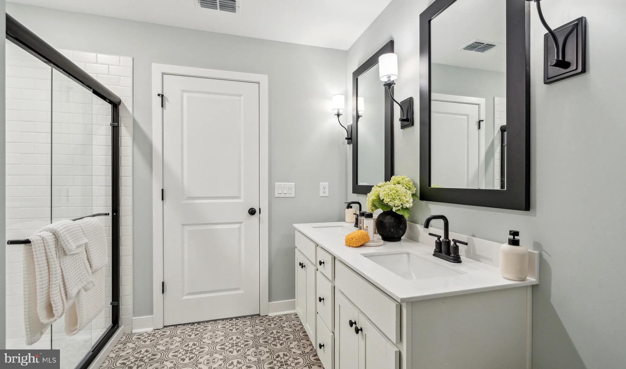 LIBERTY RUN - Residential