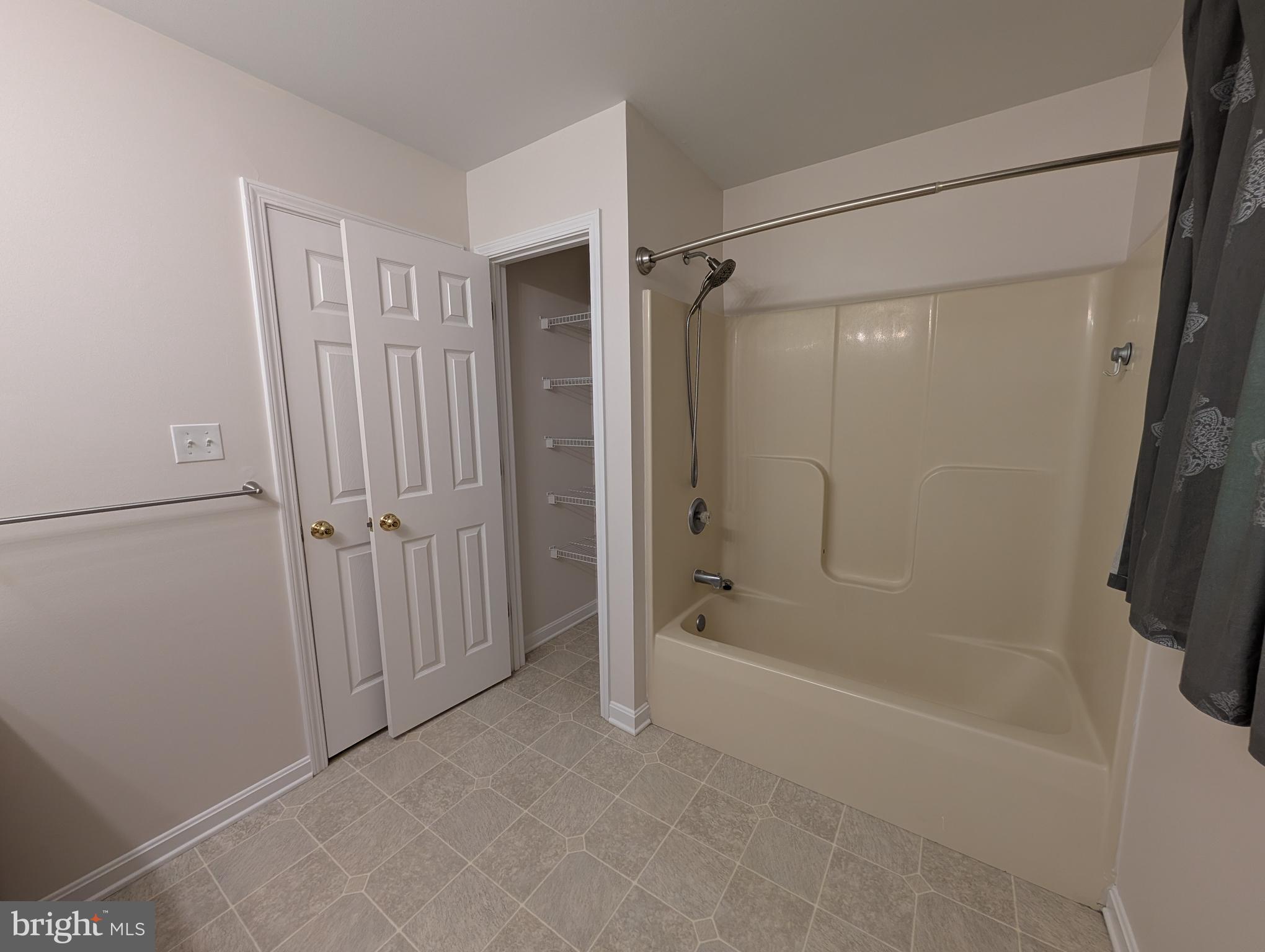 HIGH KNOB - Residential Lease