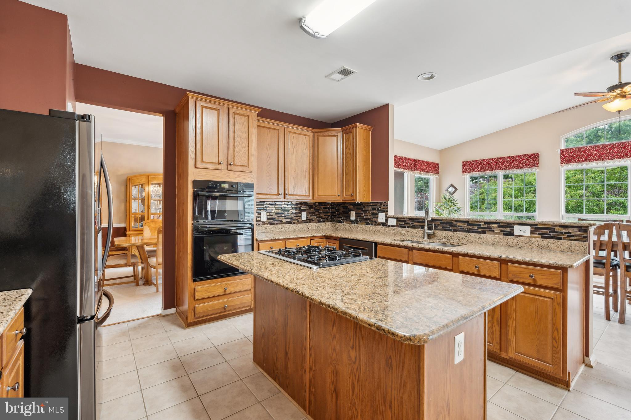 BARRETTS CROSSING - Residential