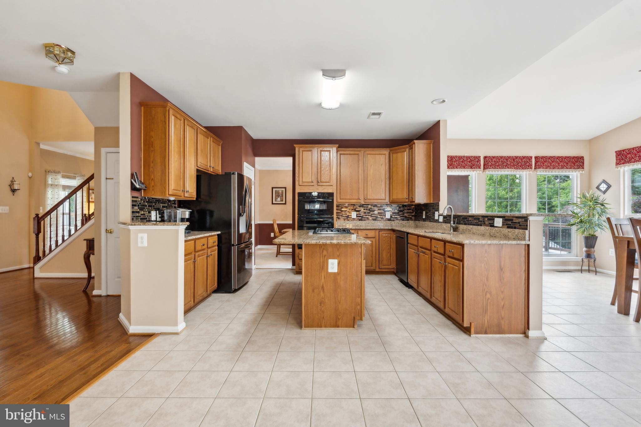 BARRETTS CROSSING - Residential