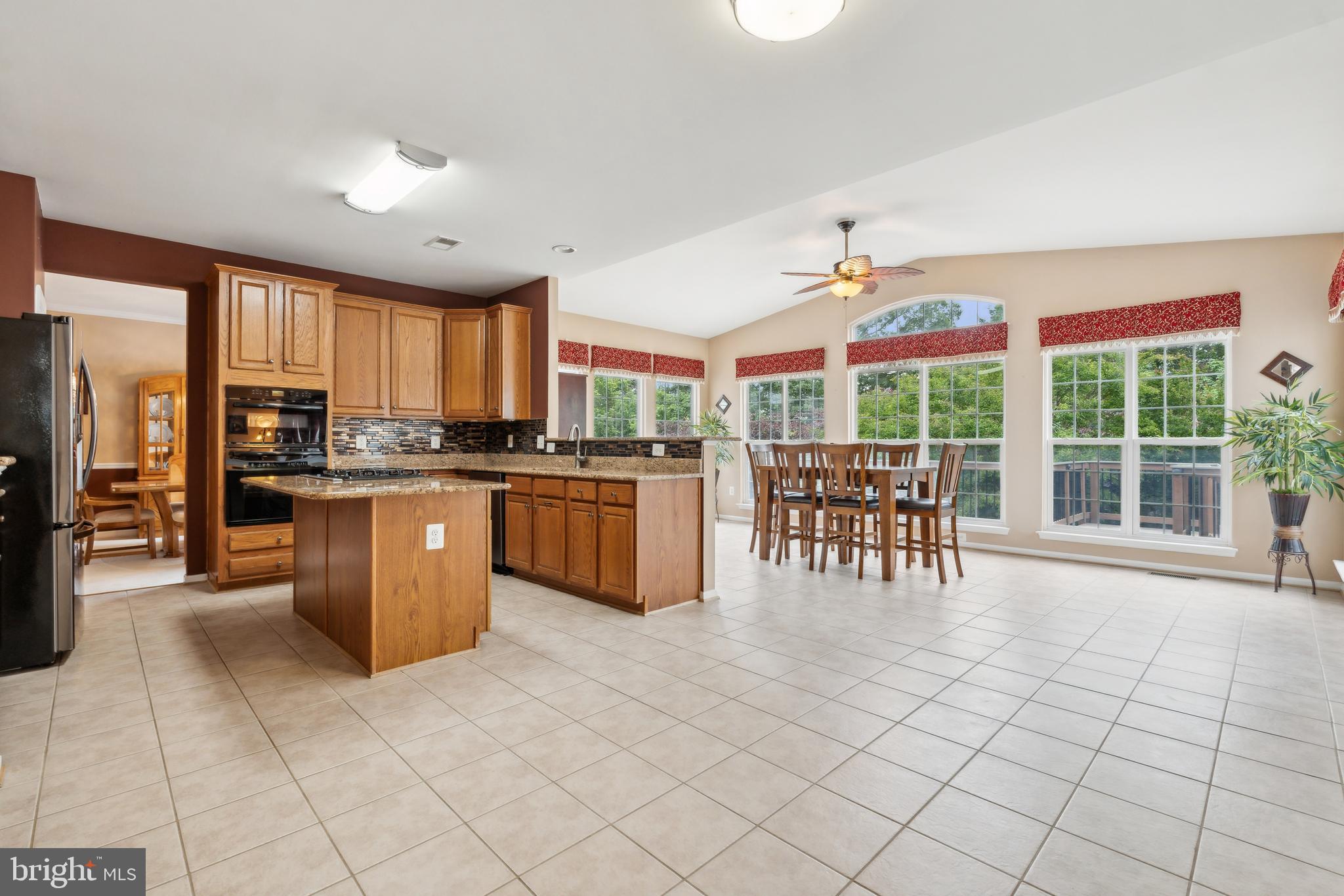 BARRETTS CROSSING - Residential