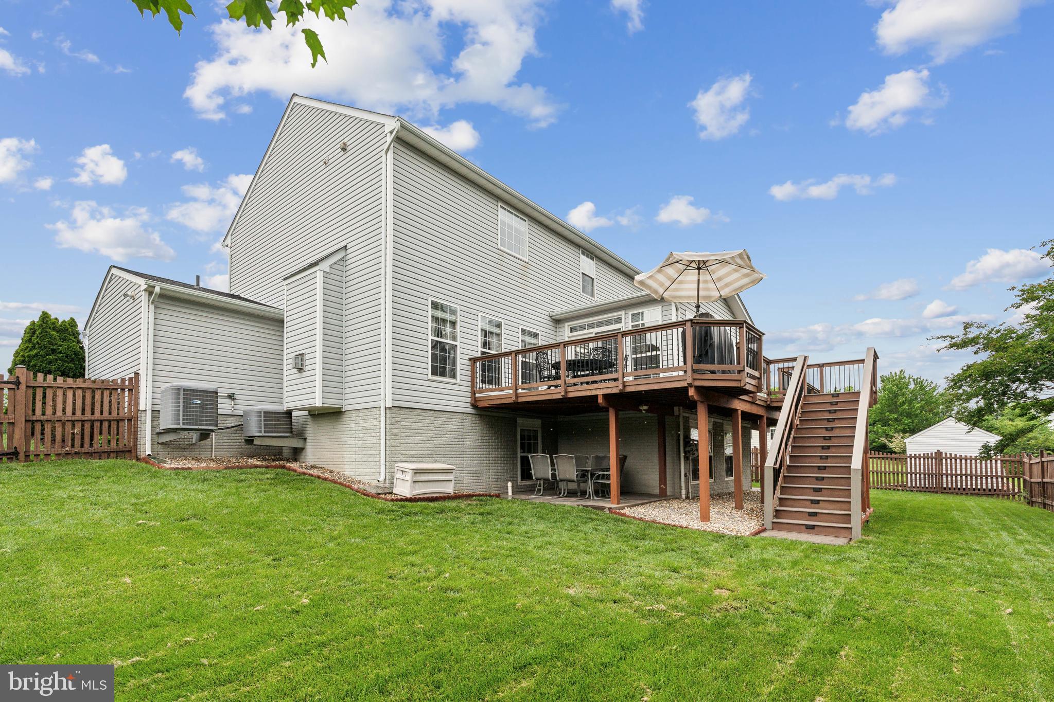 BARRETTS CROSSING - Residential