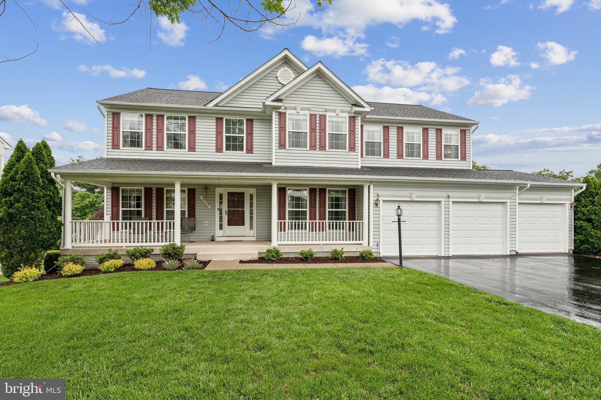 BARRETTS CROSSING - Residential