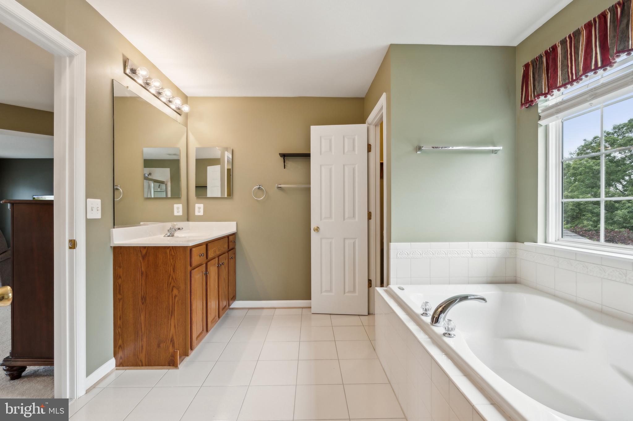 BARRETTS CROSSING - Residential