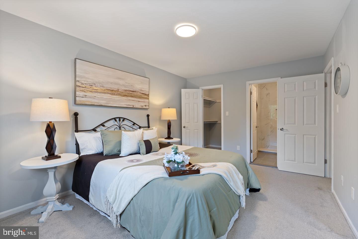4552 KING EDWARD COURT