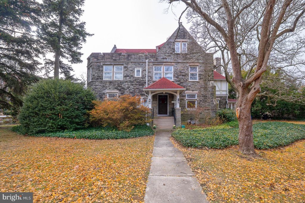 Photo of 6323 Sherwood Road, PHILADELPHIA, PA 19151 (MLS # PAPH2545124)