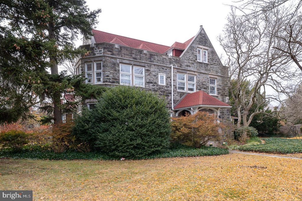 Photo of 6323 Sherwood Road, PHILADELPHIA, PA 19151 (MLS # PAPH2545124)