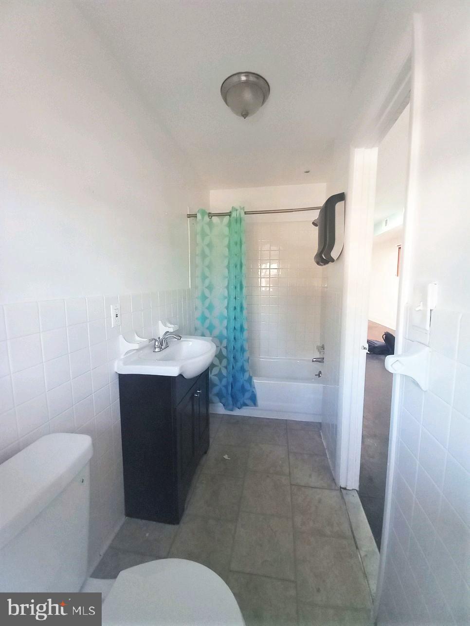 BELAIR-EDISON - Residential Lease