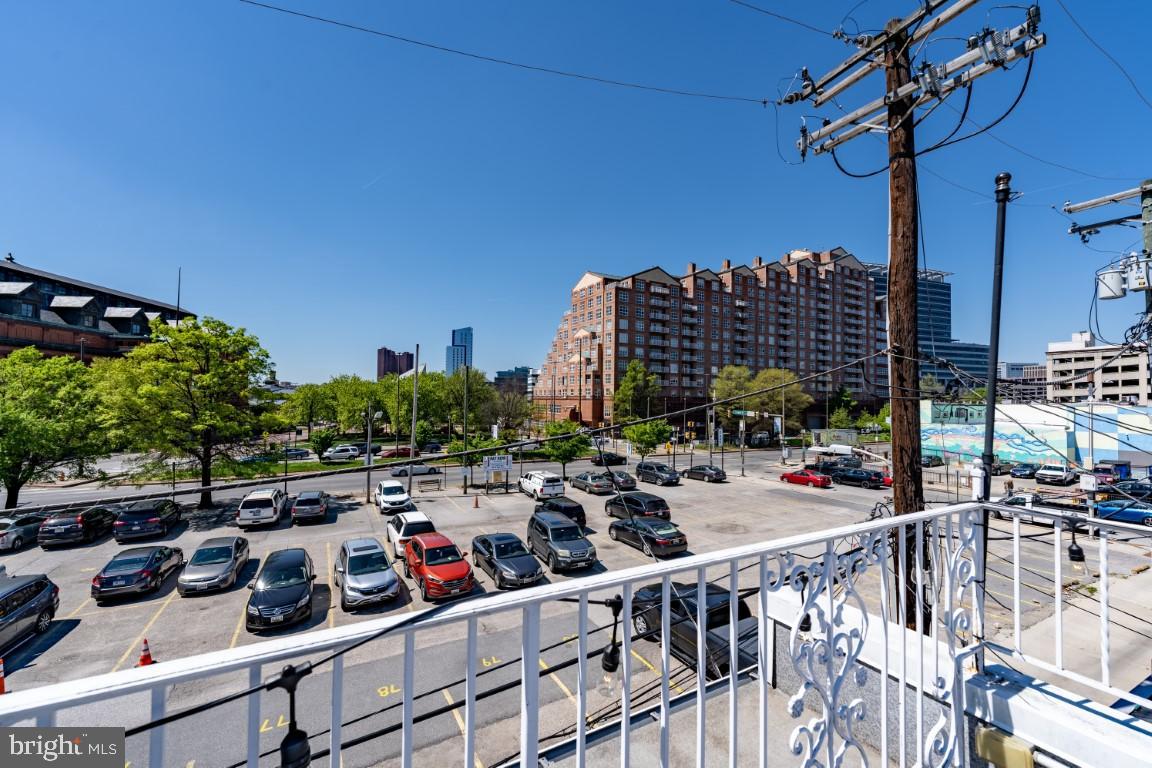 LITTLE ITALY - Residential Lease