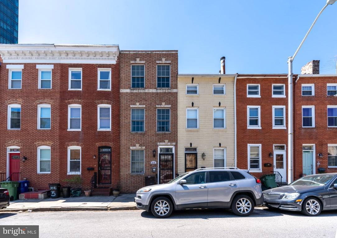 LITTLE ITALY - Residential Lease