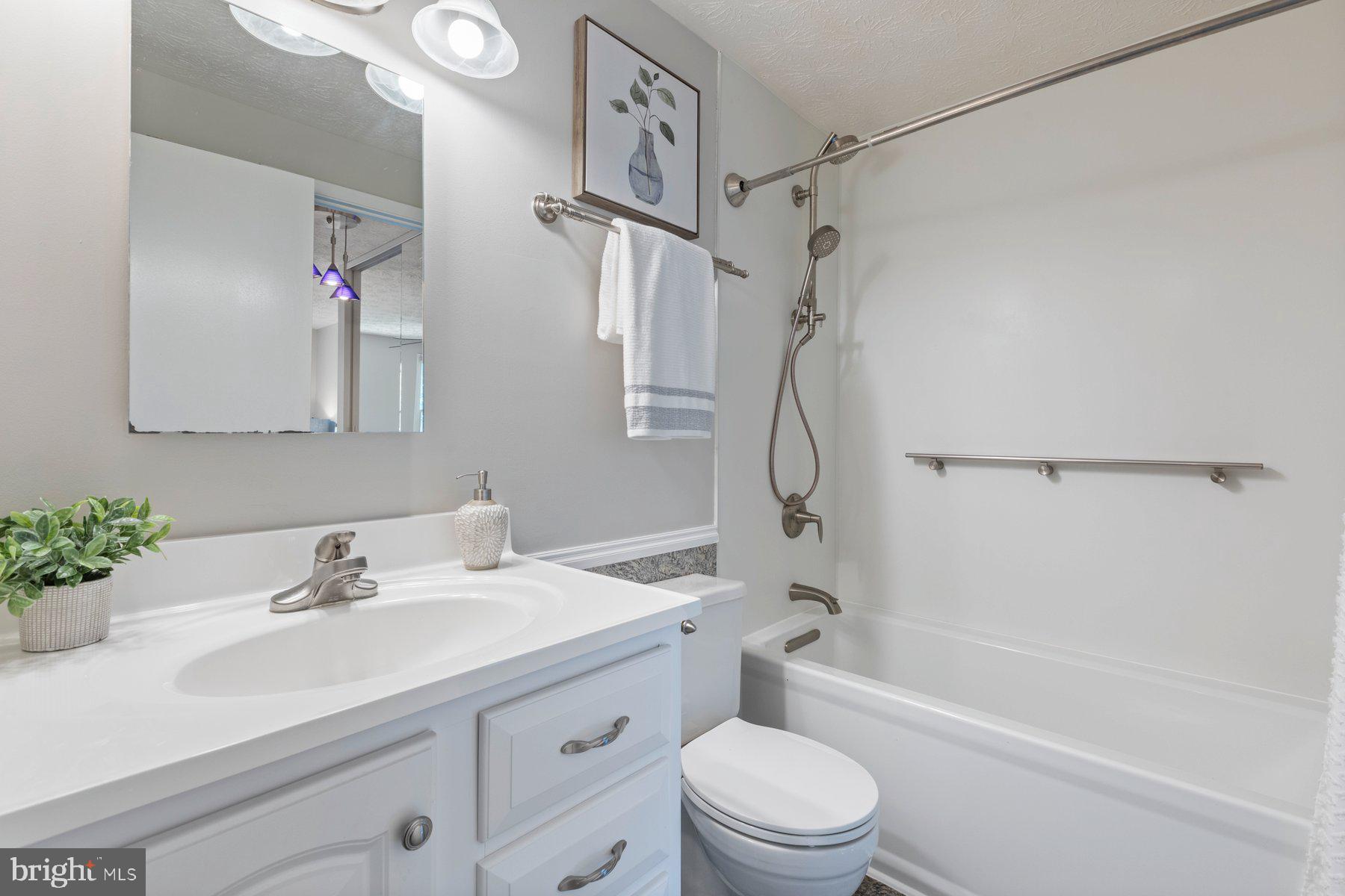 NEWINGTON COMMONS - Residential