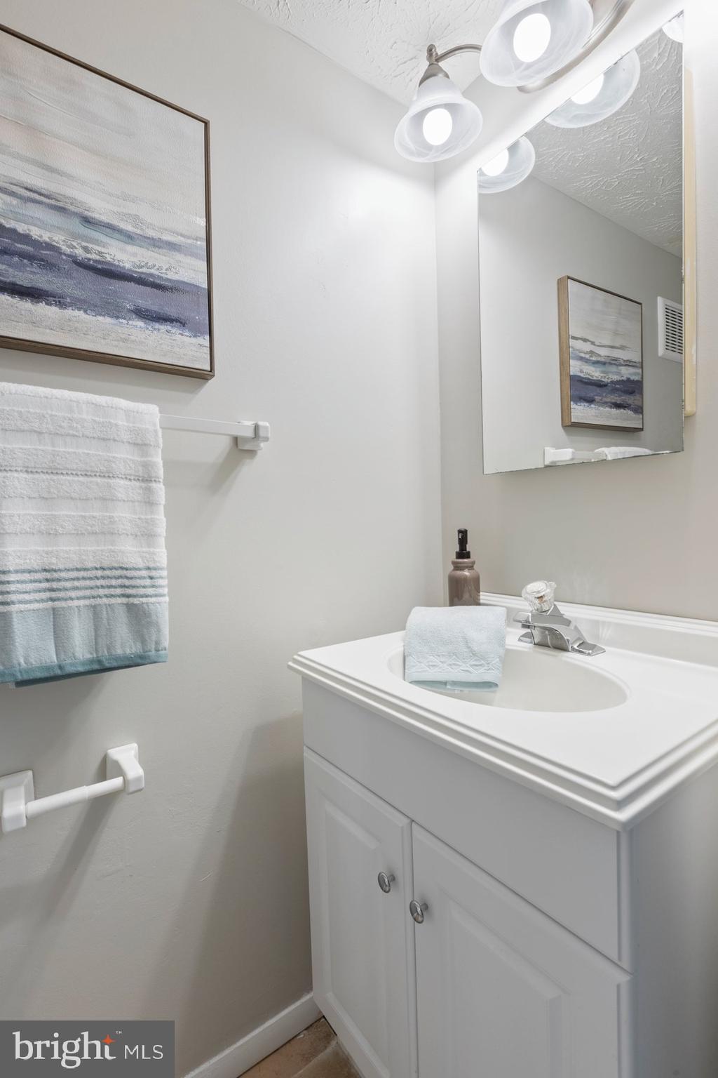 NEWINGTON COMMONS - Residential