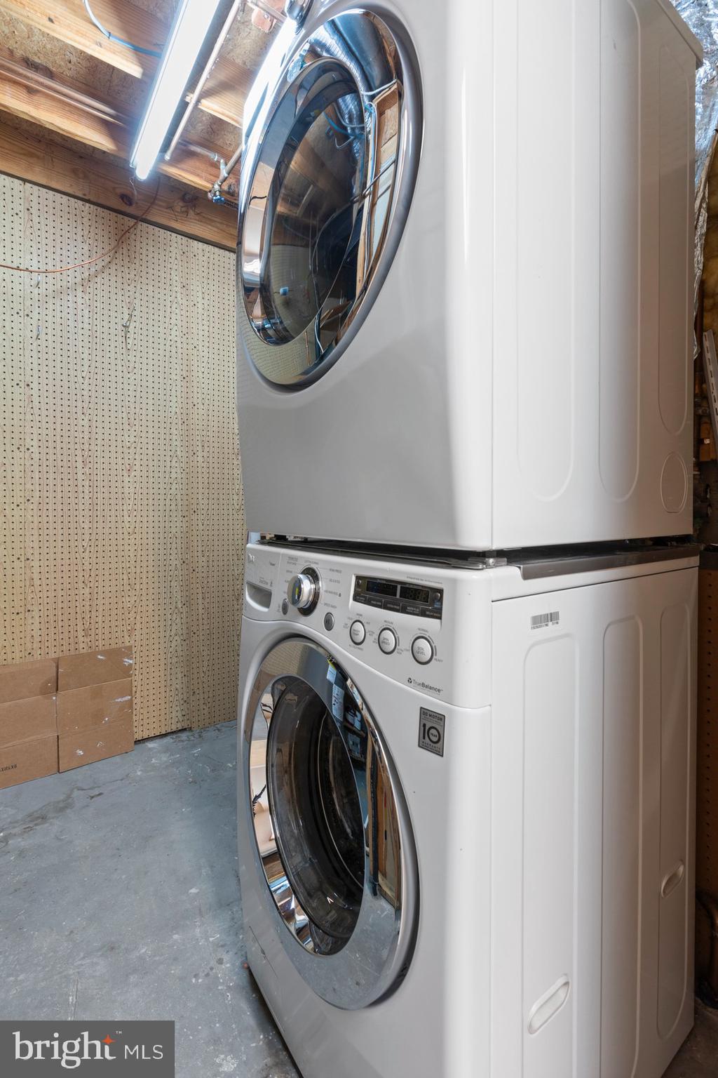 NEWINGTON COMMONS - Residential