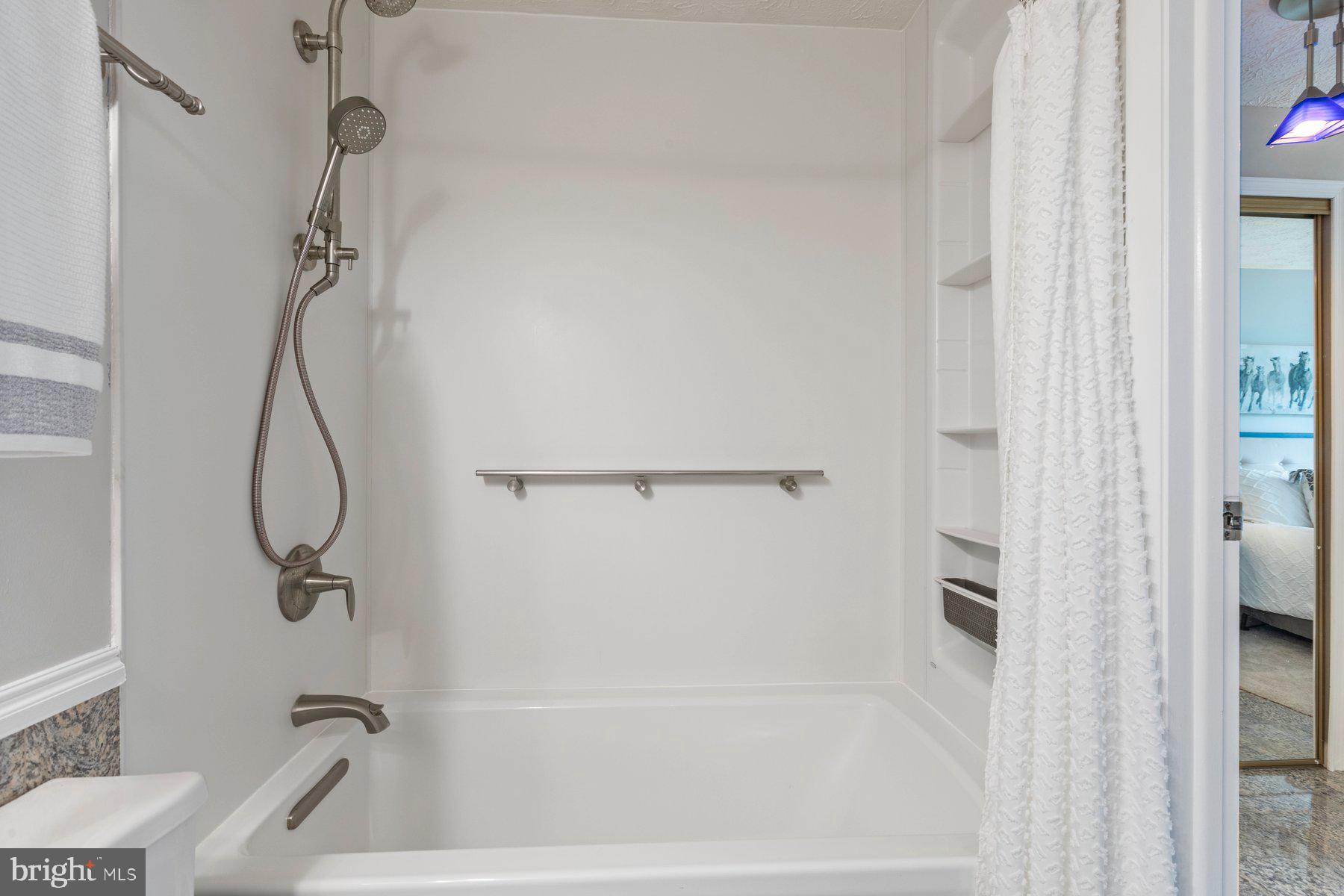 NEWINGTON COMMONS - Residential