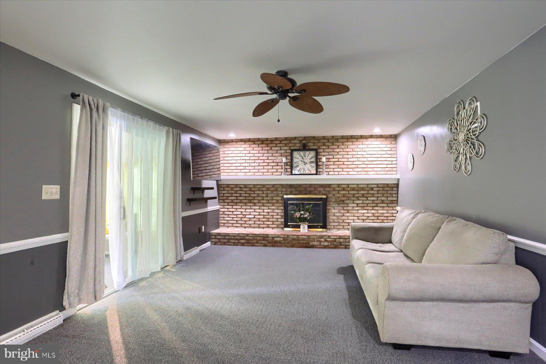 DEIMLER MANOR - Residential