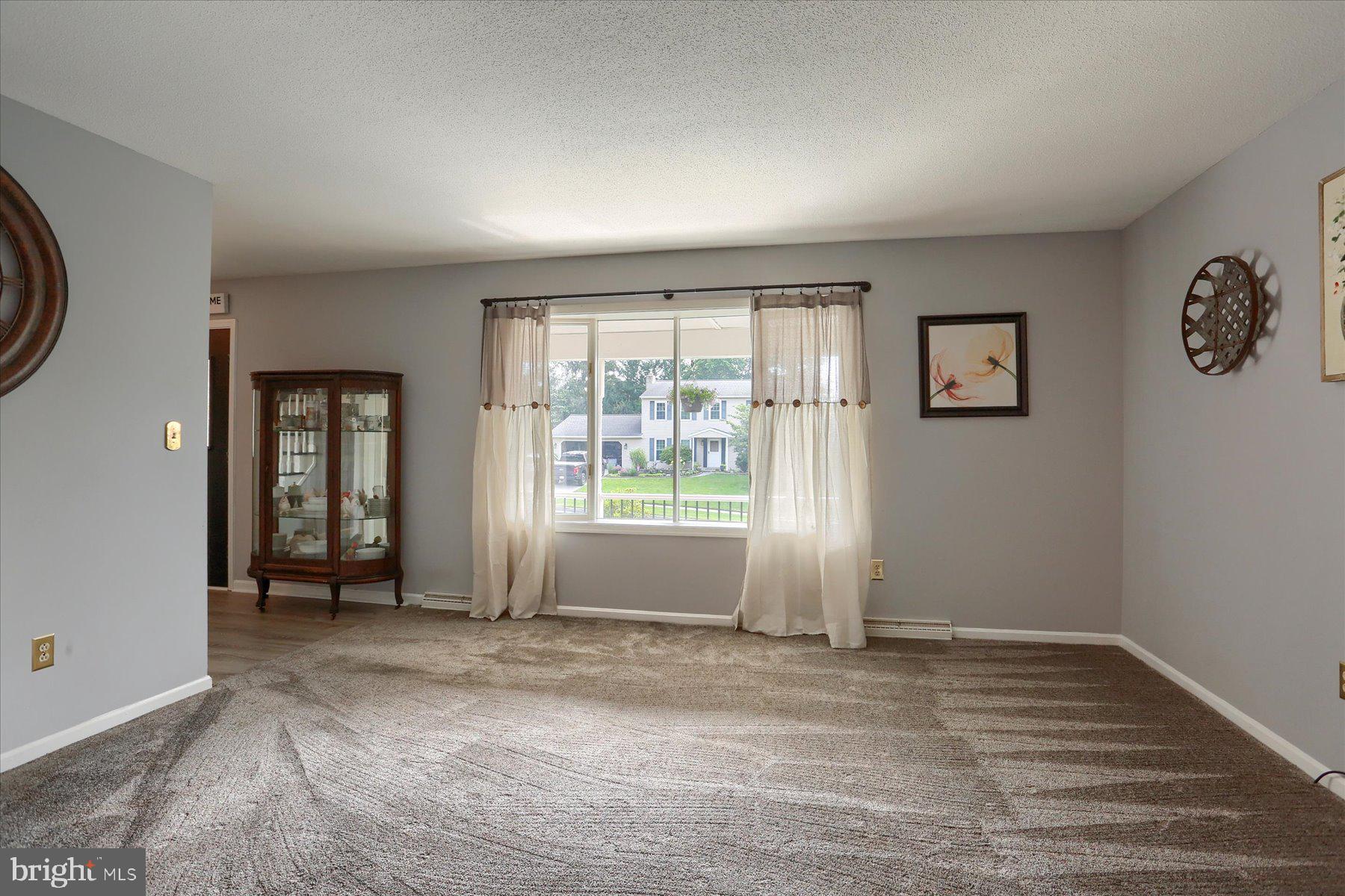 DEIMLER MANOR - Residential