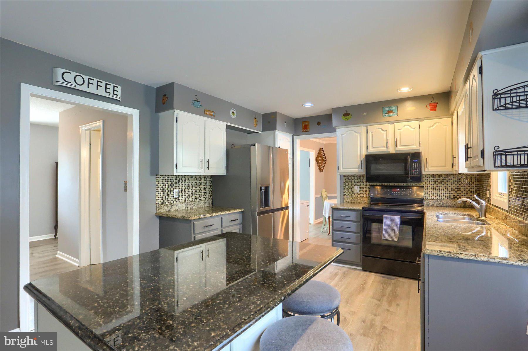 DEIMLER MANOR - Residential