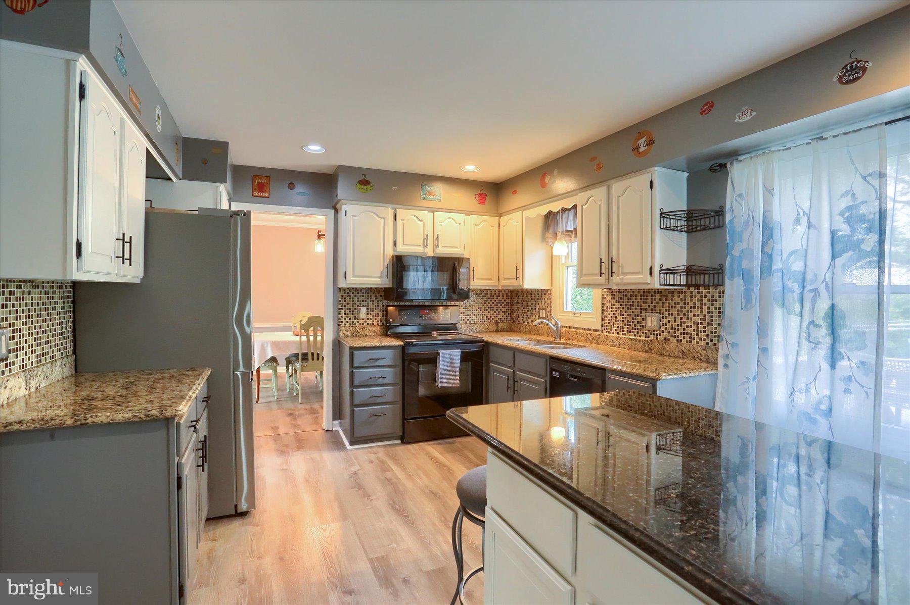 DEIMLER MANOR - Residential