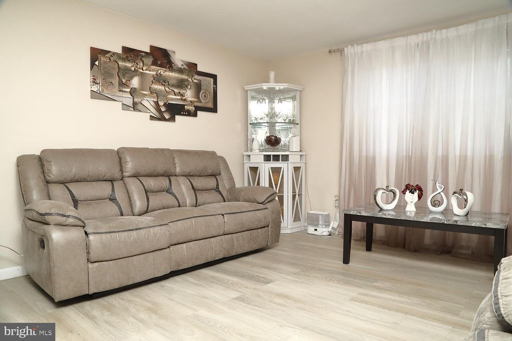 Photo of 852 HILTON DR, LANCASTER, PA 17603 (MLS # PALA2035842)