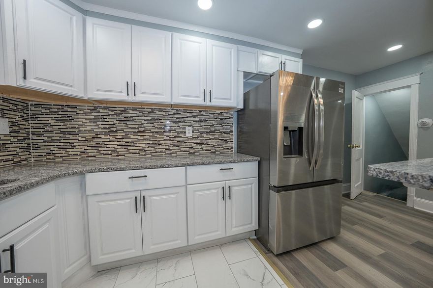Welcome to 510 Woodcliffe Rd, a beautifully renovated 3-bedroom, 2-bathroom townhome in the heart of Upper Darby! This move-in-ready home offers modern upgrades throughout, including high-end vinyl flooring, a brand-new kitchen with sleek finishes, and all-new appliances. The fully finished walk-out basement features a bedroom and full bathroom, providing extra living space or potential rental income.
Enjoy peace of mind with new electrical wiring, an efficient gas heating system, and a roof in great condition. Step outside to a small, quiet front yard, perfect for relaxing, plus private parking in the rear and convenient street parking in the front. This home boasts a prime location, just steps from schools, parks, grocery stores, and public transportation. It’s less than a mile from the 69th St Transportation Center, making commuting a breeze. Plus, you're just 4 miles from Center City Philadelphia, 2.5 miles from UPenn, Drexel University, CHOP, and HUP, and 7 miles from PHL Airport.
Don’t miss out on this fantastic opportunity—schedule your tour today!