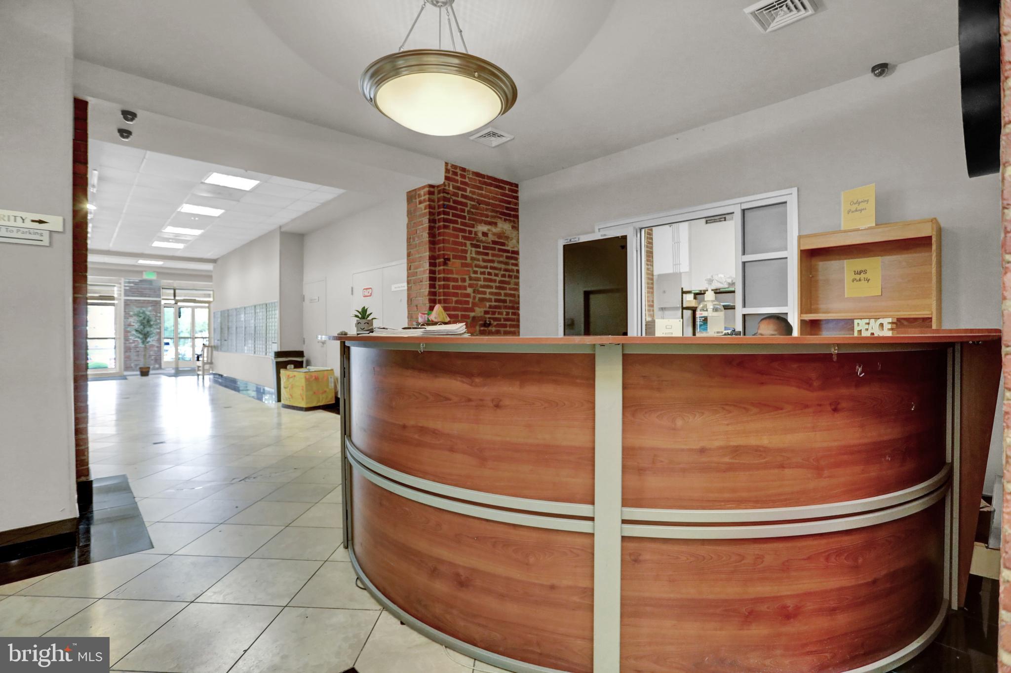 LIGHTHOUSE POINT EAST - Residential