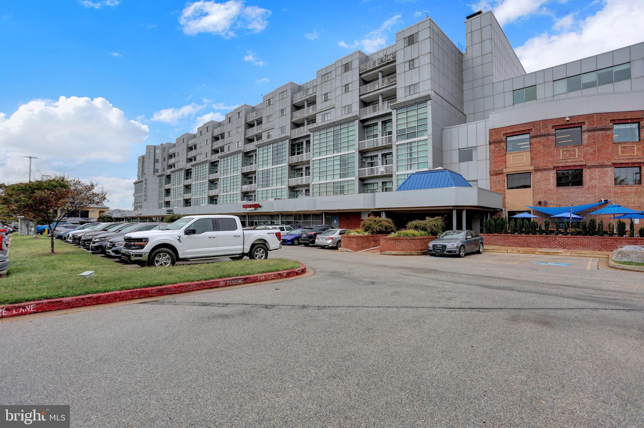 LIGHTHOUSE POINT EAST - Residential