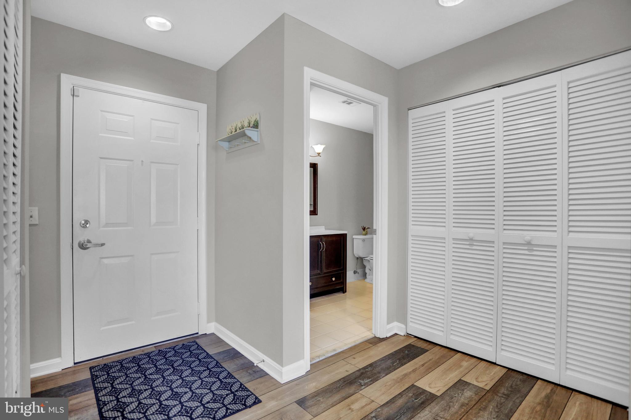 LIGHTHOUSE POINT EAST - Residential