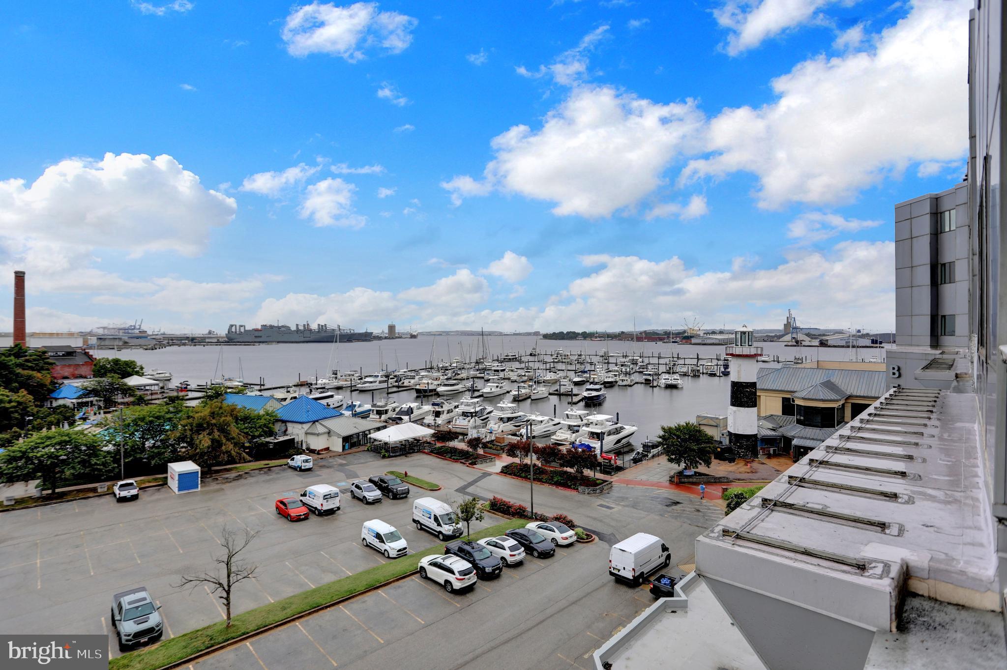 LIGHTHOUSE POINT EAST - Residential