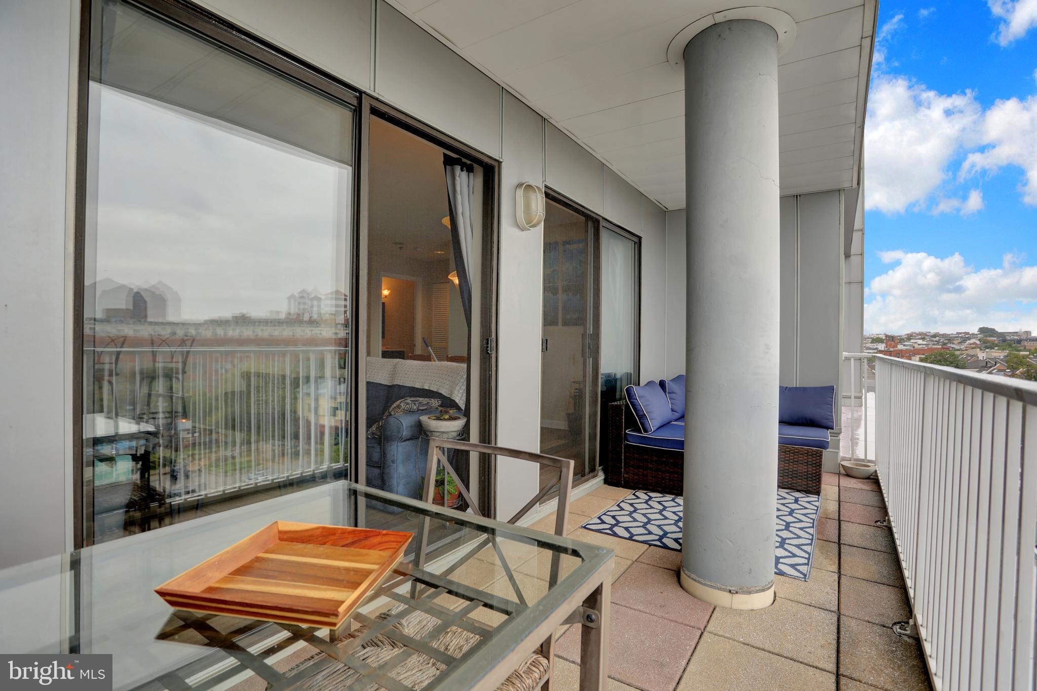 LIGHTHOUSE POINT EAST - Residential