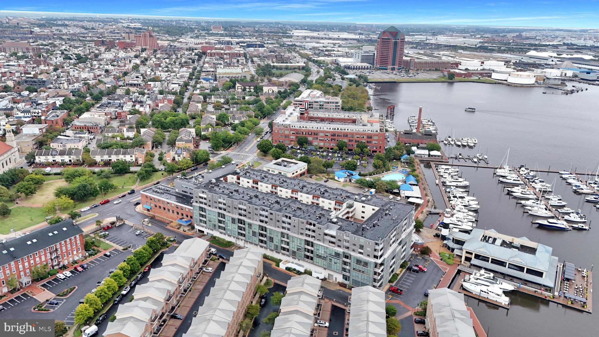 LIGHTHOUSE POINT EAST - Residential