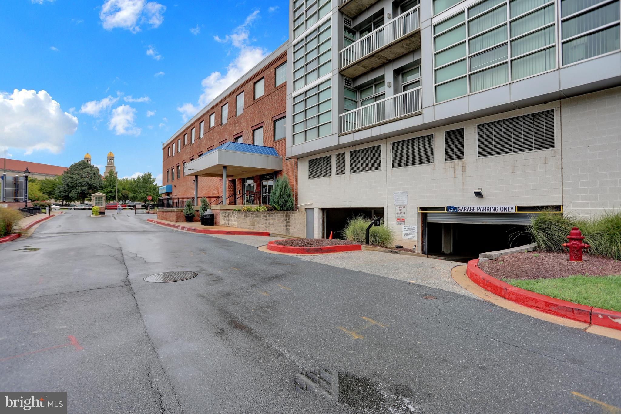 LIGHTHOUSE POINT EAST - Residential