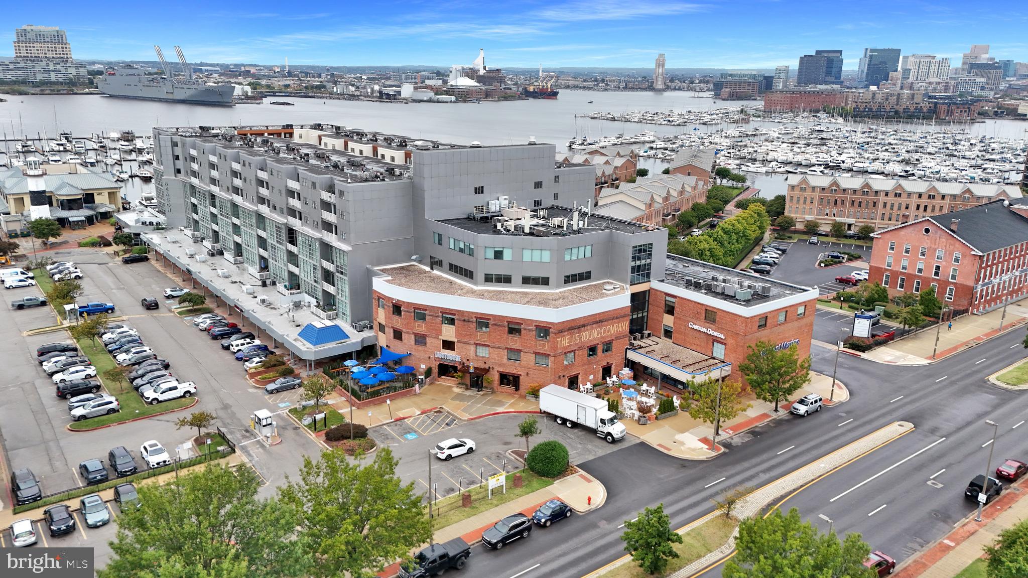 LIGHTHOUSE POINT EAST - Residential