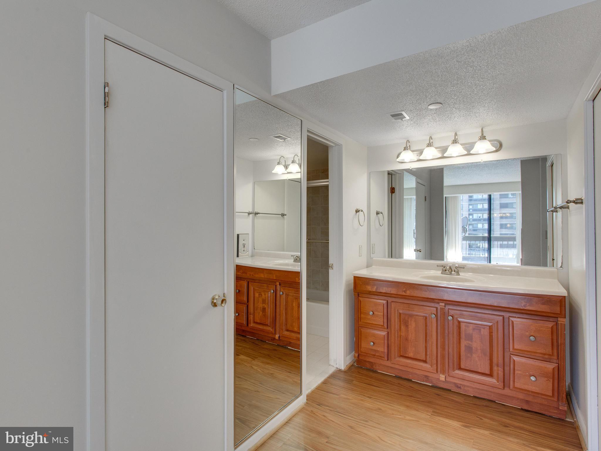 SKYLINE SQUARE CONDO - Residential Lease