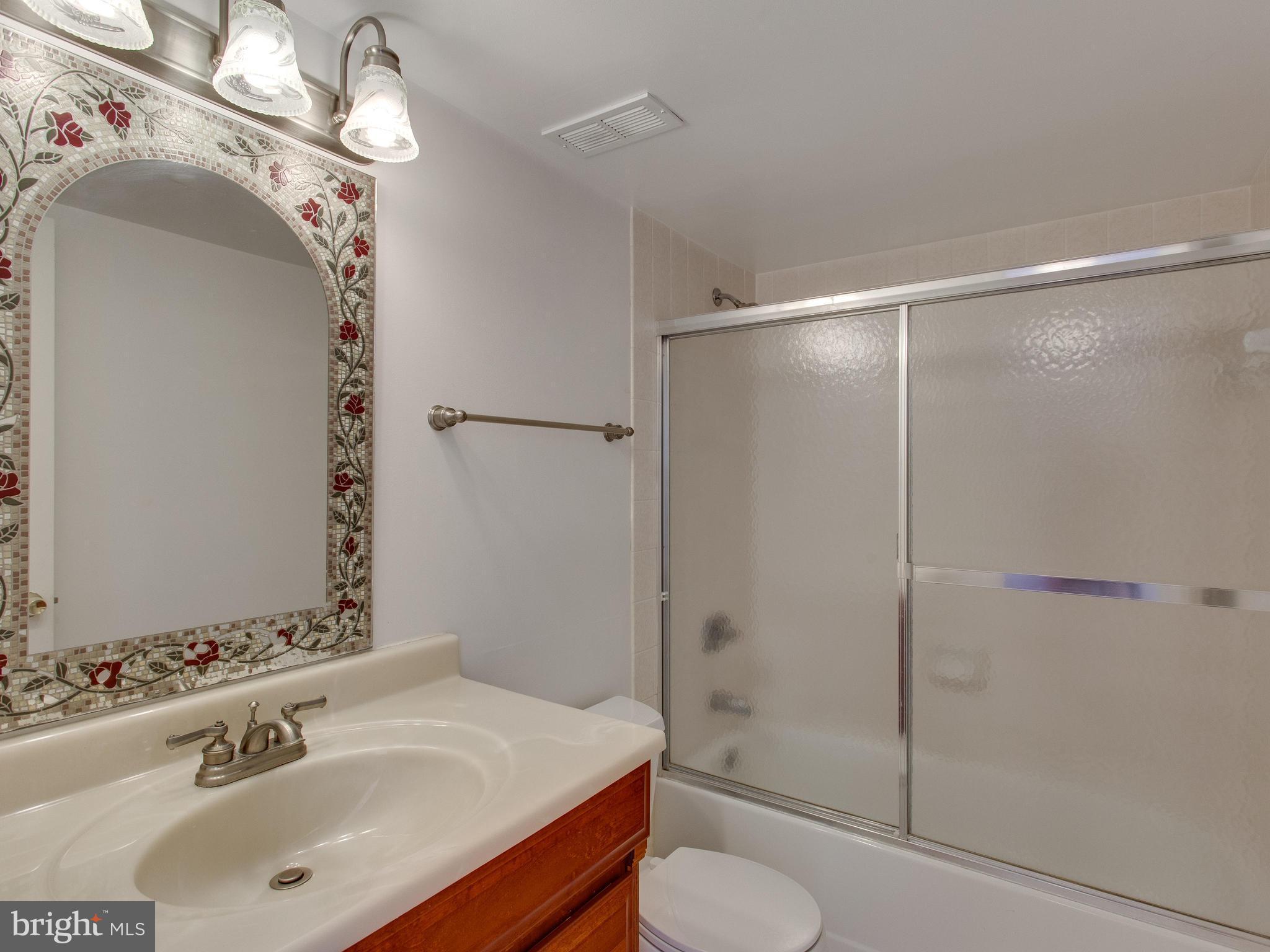 SKYLINE SQUARE CONDO - Residential Lease