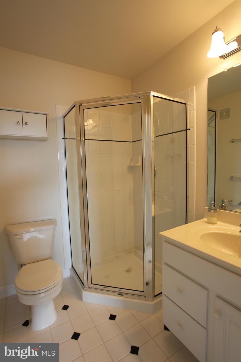 FALLSGROVE - Residential Lease