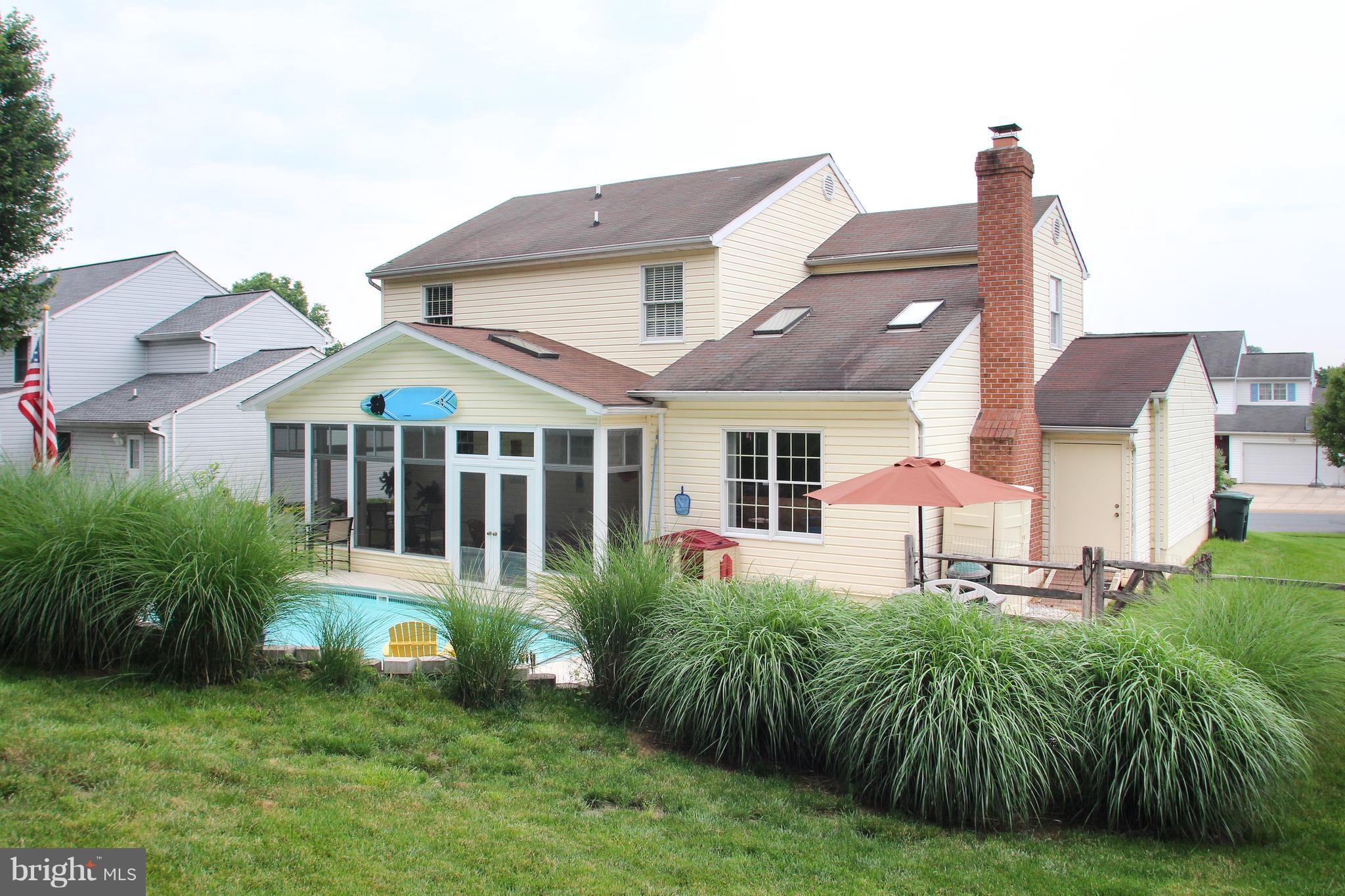 HAMPTON RIDGE - Residential