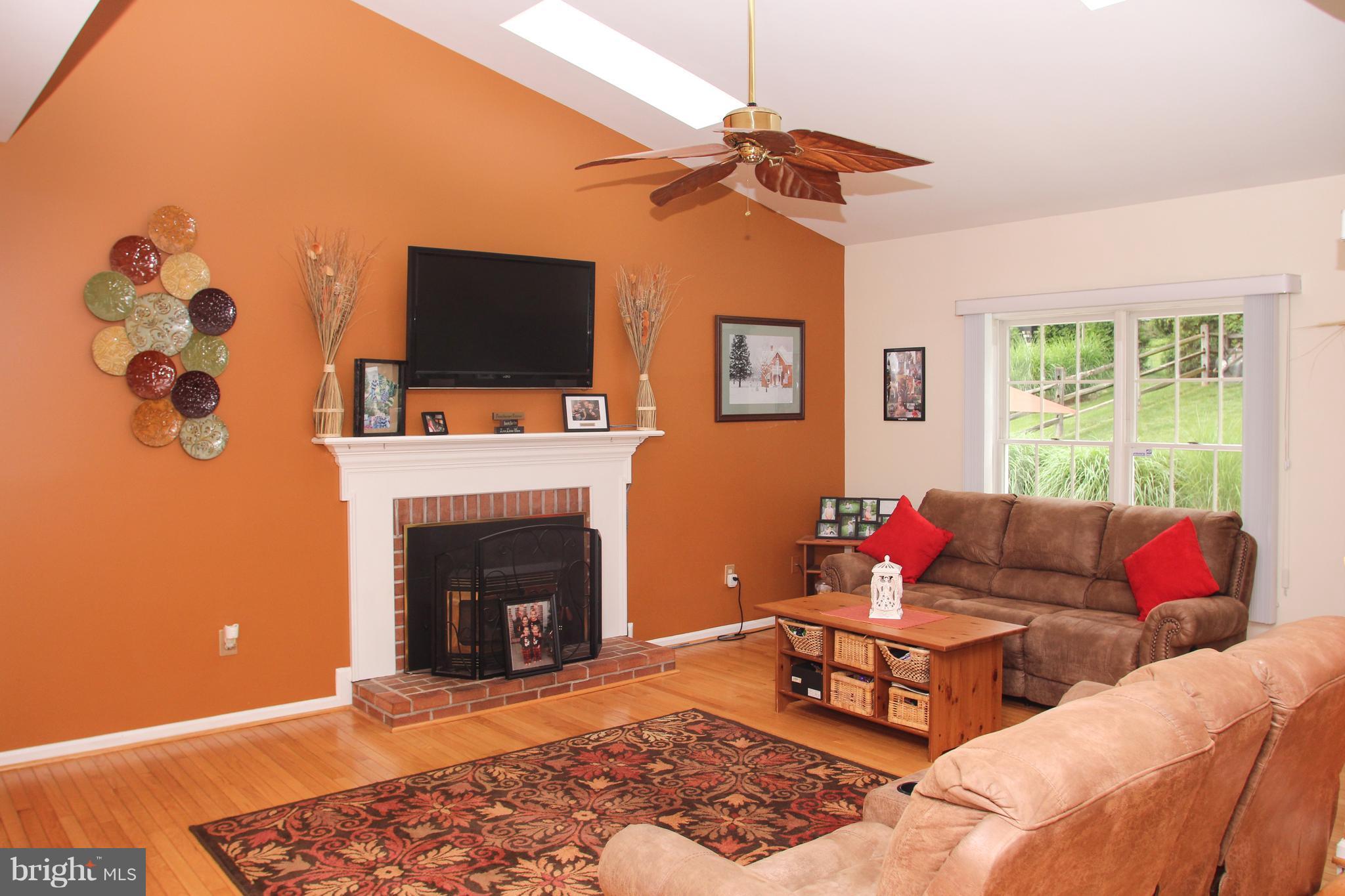 HAMPTON RIDGE - Residential