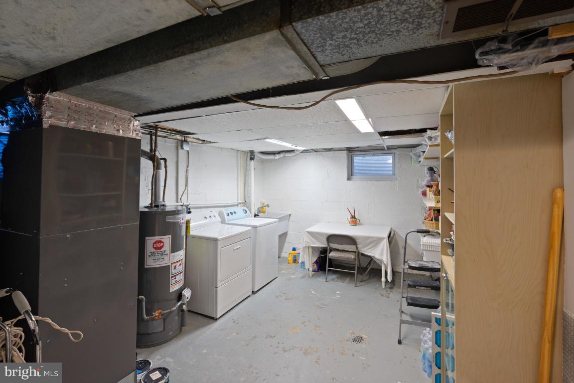 CONNECTICUT GARDENS - Residential