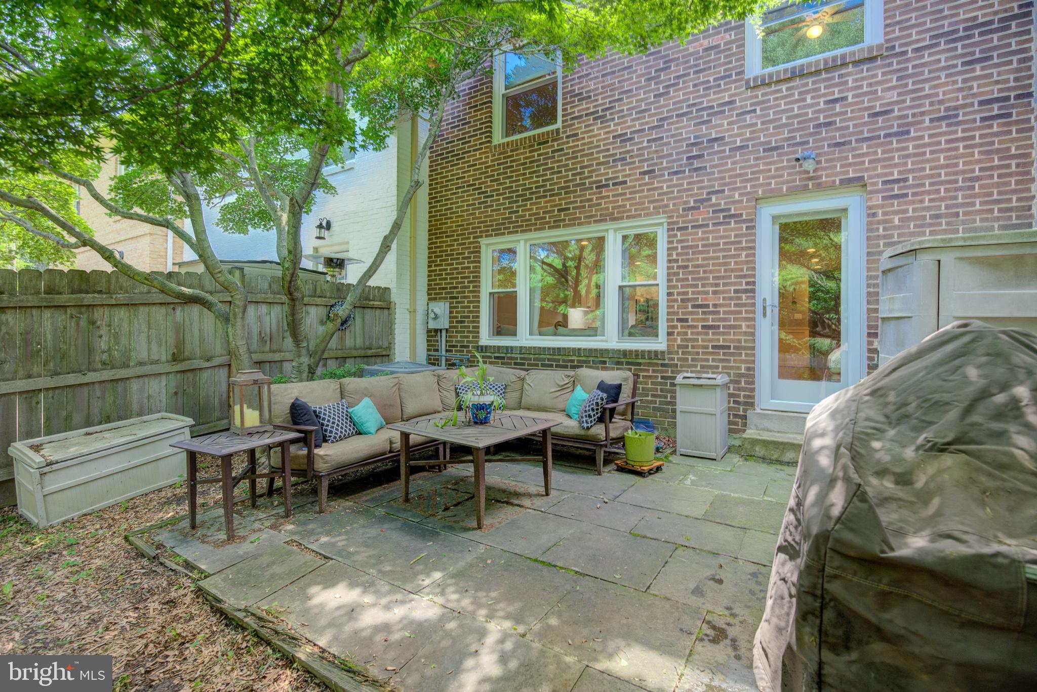 FALLS PLACE TOWNHOUSES - Residential