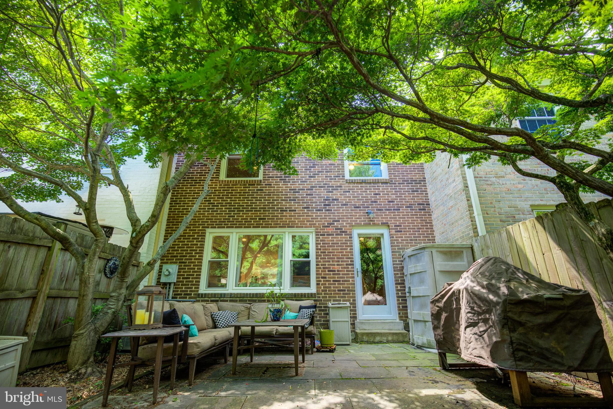 FALLS PLACE TOWNHOUSES - Residential