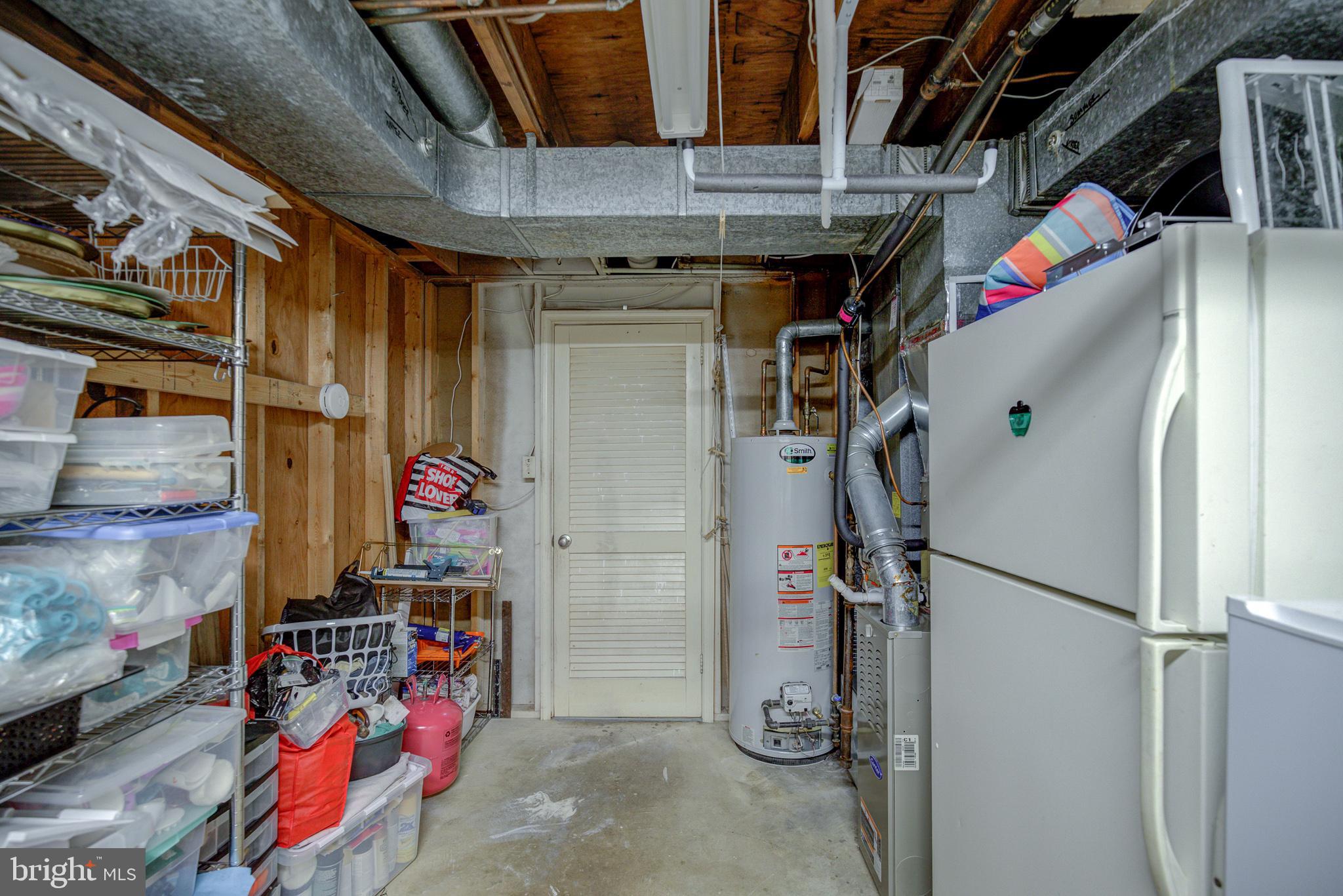 FALLS PLACE TOWNHOUSES - Residential