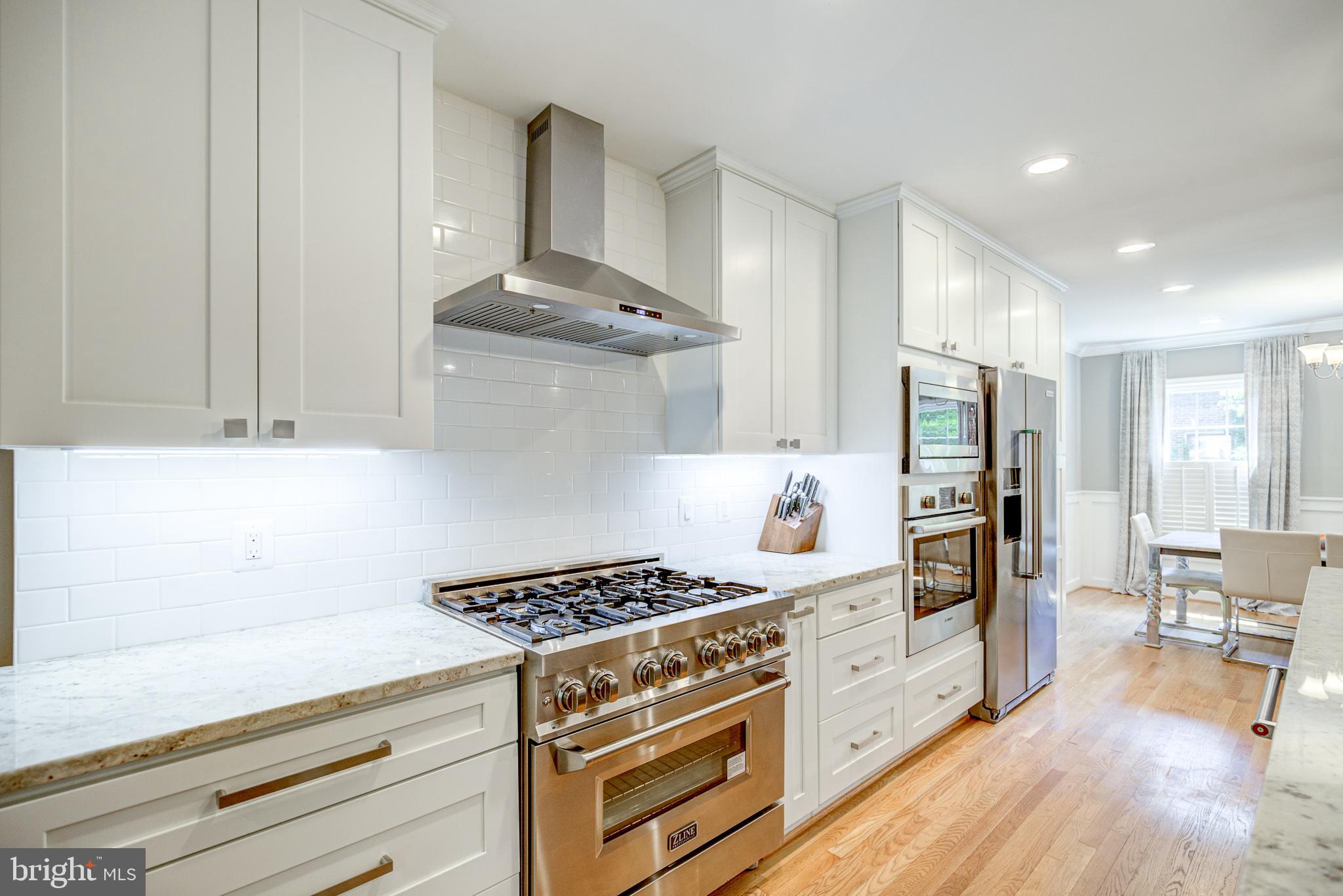 FALLS PLACE TOWNHOUSES - Residential