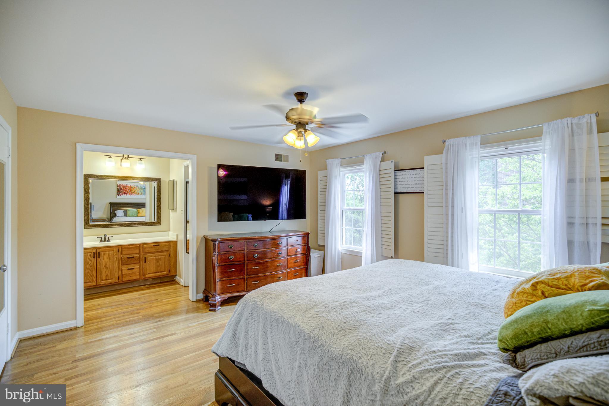 FALLS PLACE TOWNHOUSES - Residential