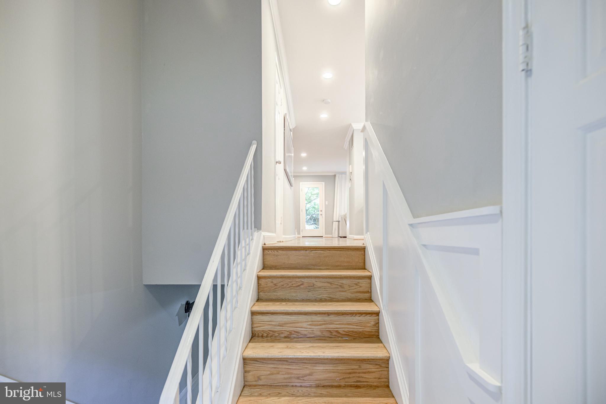 FALLS PLACE TOWNHOUSES - Residential