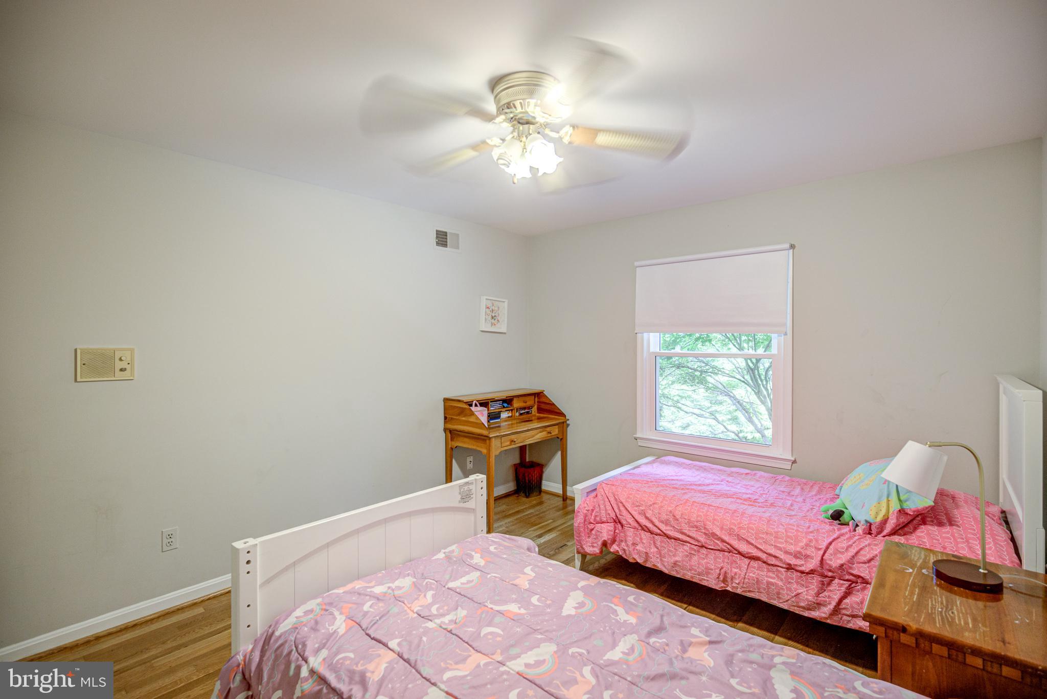 FALLS PLACE TOWNHOUSES - Residential